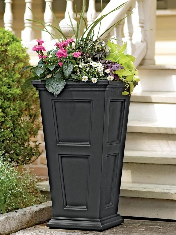 Кашпо для цветов на улицу фото Tall Planters: Fairfield Self Watering Patio Planter Gardeners.com Patio planter