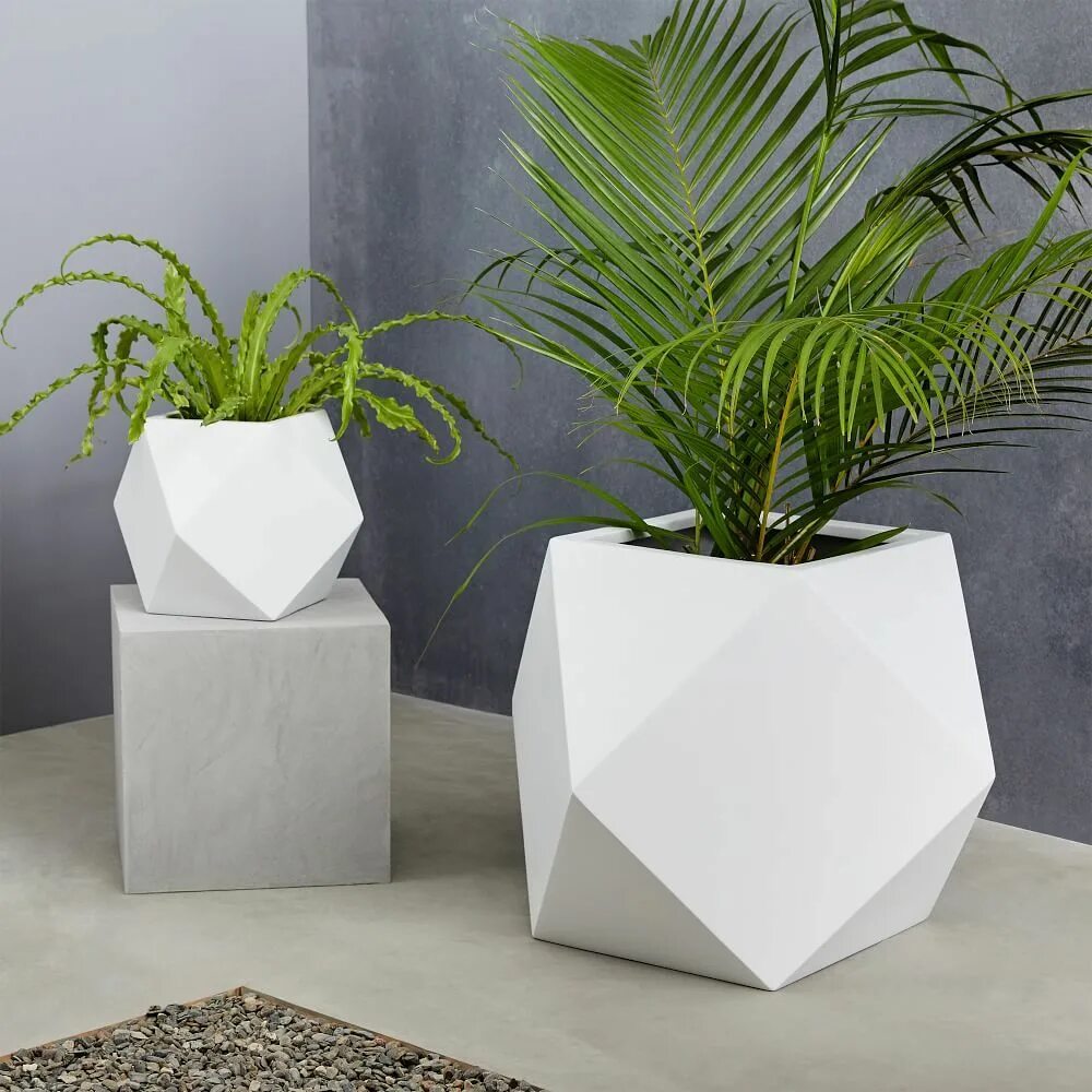 Кашпо в современном интерьере Faceted Modern Planters Modern planters, Modern garden design, Contemporary plan