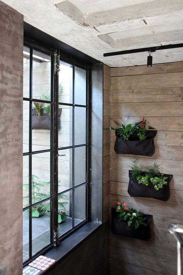 Кашпо в стиле лофт Warehouse loft in Athens with Japanese aesthetics Loft house, Green wall design,