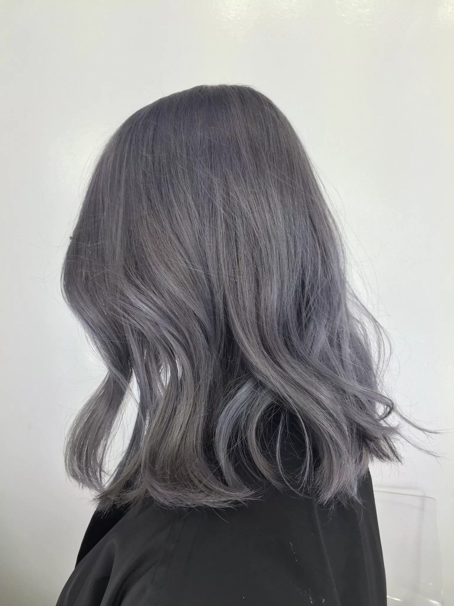 Каштаново серый цвет волос фото Gray hair Ash hair color, Grey hair color, Grey hair dye