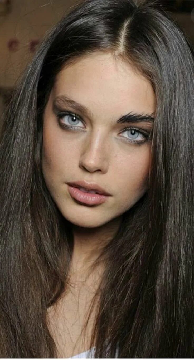 Каштановые волосы серые глаза фото Pin by J.J. on Pretty faces* Brown hair blue eyes, Brown hair blue eyes girl, Mo