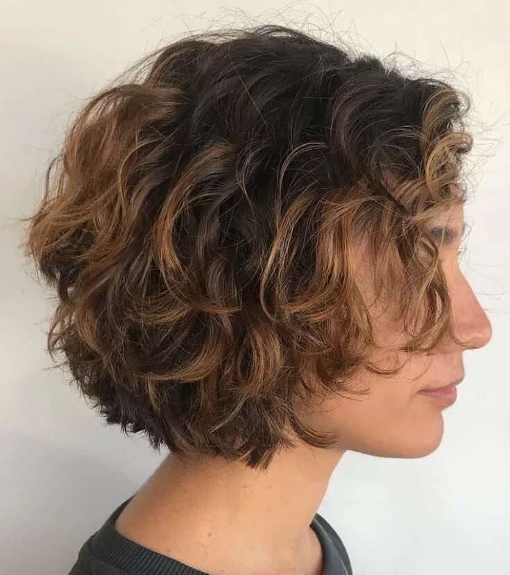 Каскад на короткие кудрявые волосы фото 60 Most Delightful Short Wavy Hairstyles for 2024 Short layered curly hair, Hair