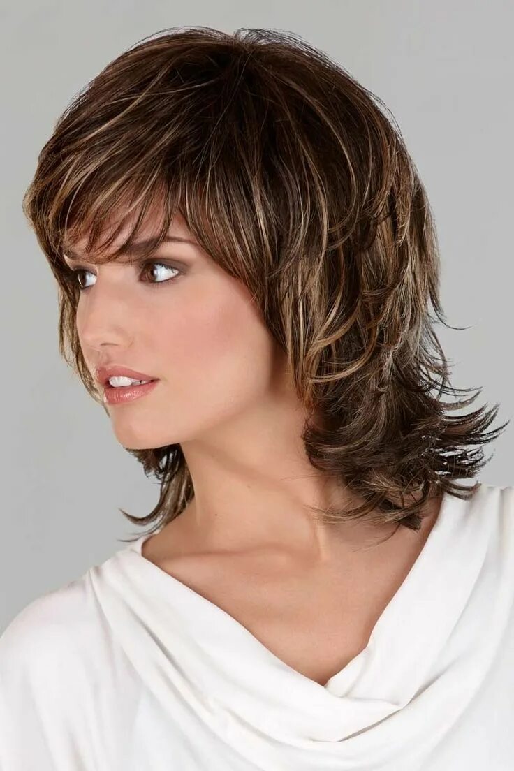 Каскад на короткие темные волосы фото Danielle Wig by Henry Margu Wavy bob hairstyles, Bobs for thin hair, Bob hairsty