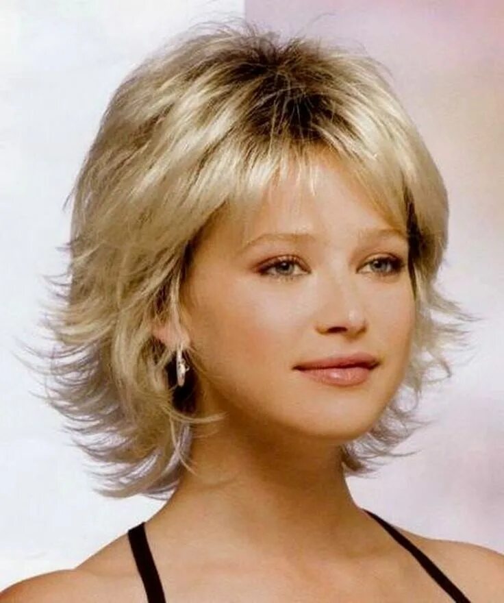 Каскад на короткие волосы реальные фото Модная стрижка женская на средние волосы Short hairstyles for thick hair, Medium