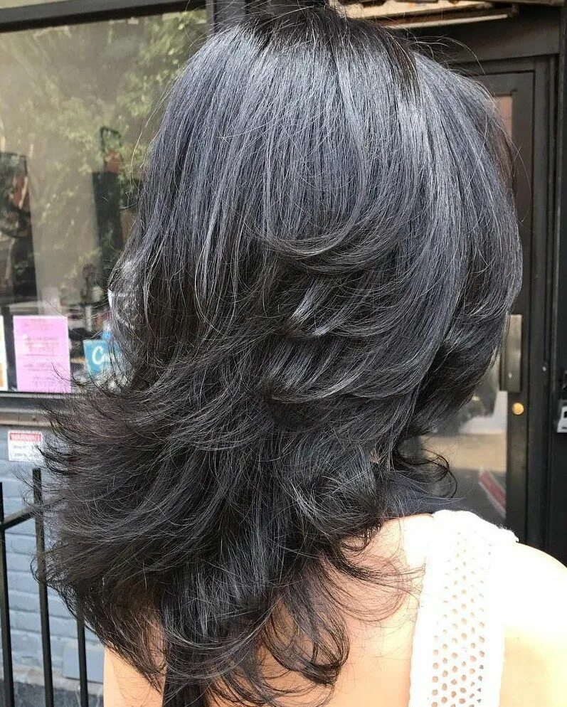 Каскад на средние темные волосы фото Feathered Layers for Thick Hair Gaya rambut terurai, Gaya rambut, Potongan rambu