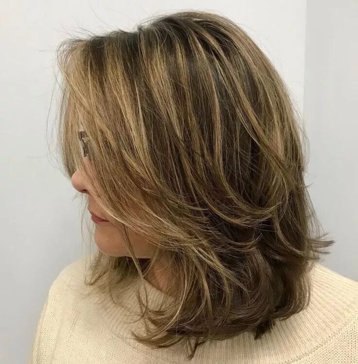 Каскад стрижка 2024 на среднюю длину 70 Brightest Medium Length Layered Haircuts and Hairstyles for 2024 Medium layer