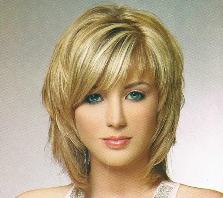 Каскад стрижка фото на средние челкой medium shag layered hairstyles with side bangs Стрижка средней длины, Прически, 