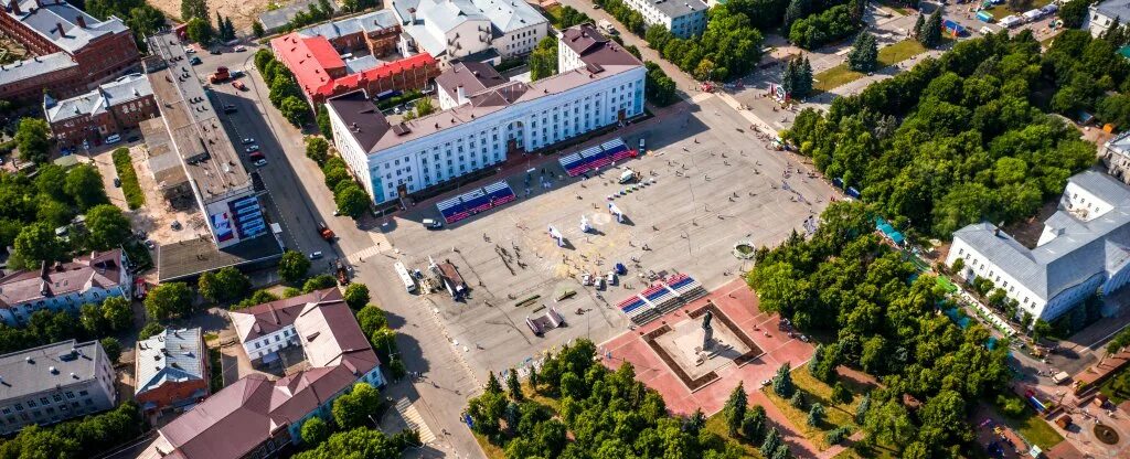 Каскад центральная площадь 1 фото летняя центральная площадь в г.Ульяновске - Фото с высоты птичьего полета, съемк