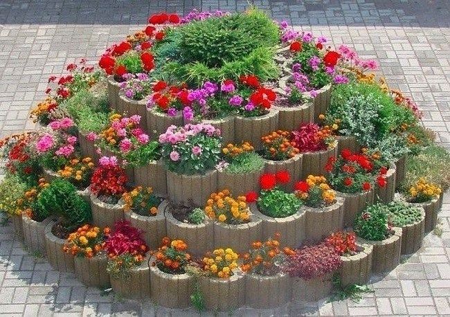 Каскадная клумба фото Round flower, herb, vegetable beds: 40 simple ideas for your garden My desired h