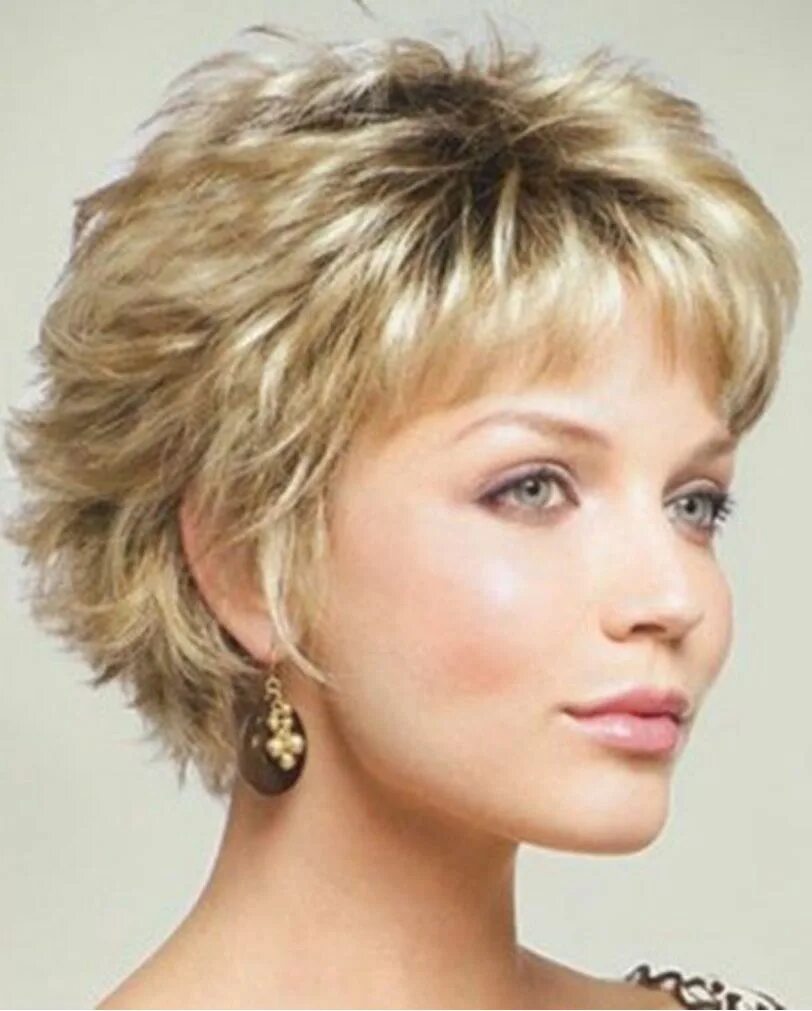 Каскадные стрижки на короткие волосы для женщин Pin on hair over 50 Modern short hairstyles, Short layered haircuts, Short shag 