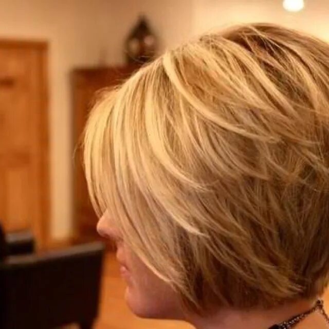 Каскадный боб на короткие волосы фото Short layered bob Short hair styles, Haircut for thick hair, Hair styles