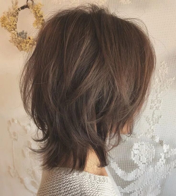 Каскадный боб на средние волосы фото Pin by Ashleigh Kaible on Hair inspo Medium shag haircuts, Short hair haircuts, 