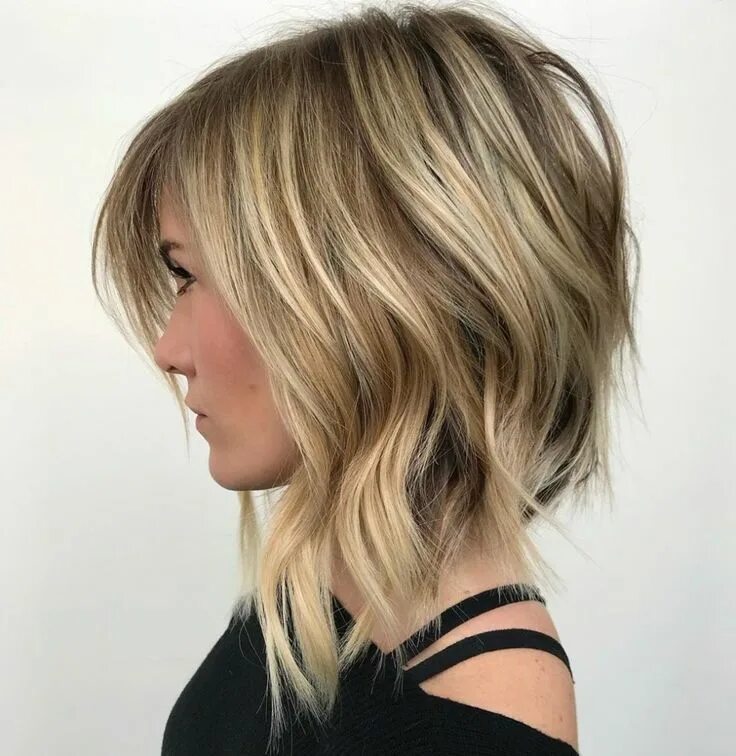 Каскадный боб на средние волосы фото 50 Medium Haircuts for Women That’ll Be Huge in 2020 - Hair Adviser Medium hair 