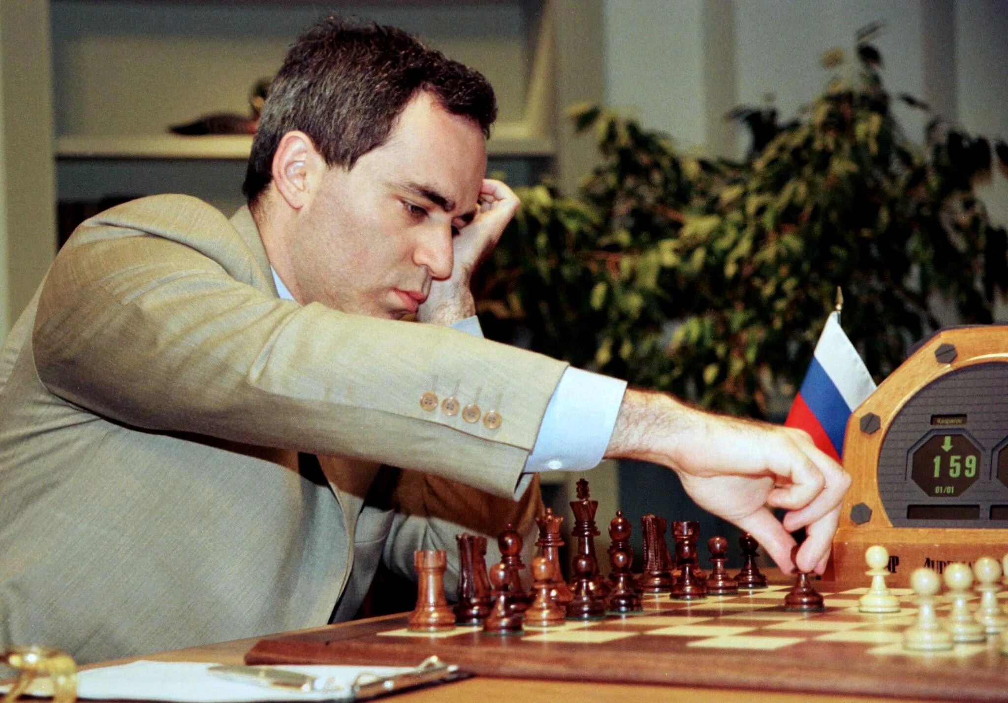 Каспаров сейчас фото On this day: Born April 13, 1963; Russian chess champion Garry Kasparov Reuters