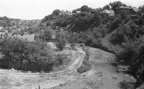 Каспий саратов улица глебучев овраг фото 1965 year. Glebuchev ravine in the area of Privalov Bridge (October Street / Voz