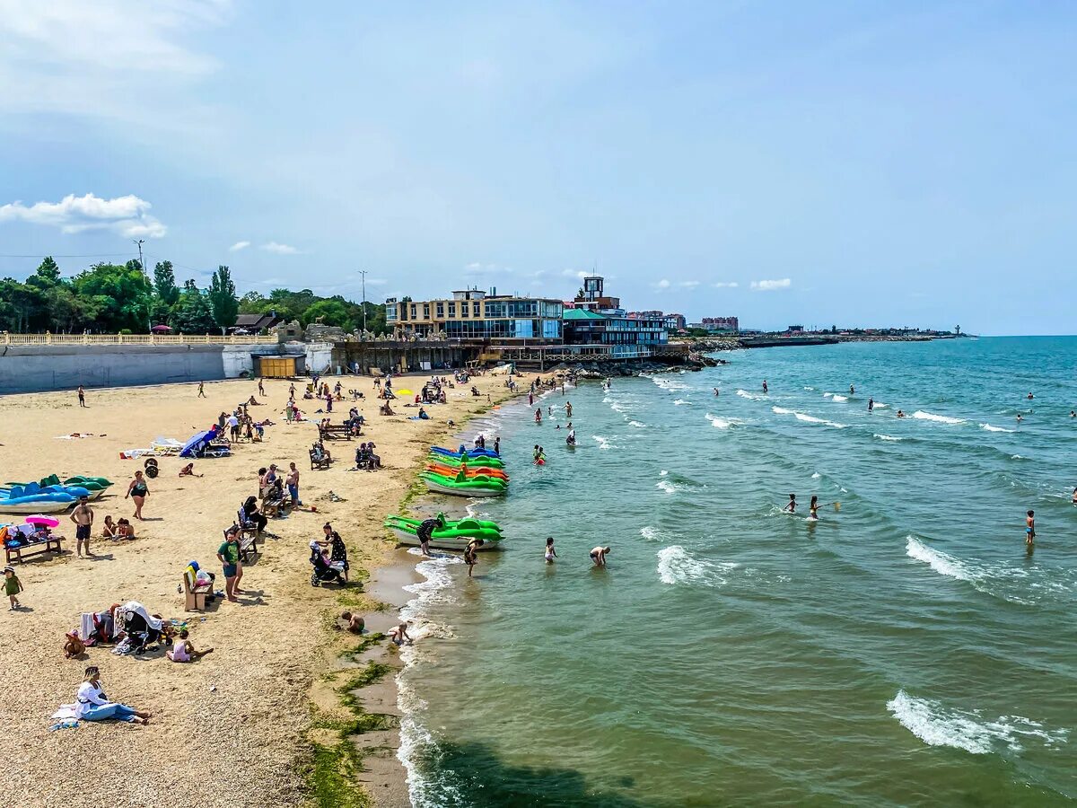 Каспийск фото города и пляжа Пляж в Дагестане на Каспийском море. Ничуть не хуже, чем на Черном. И девушки в 