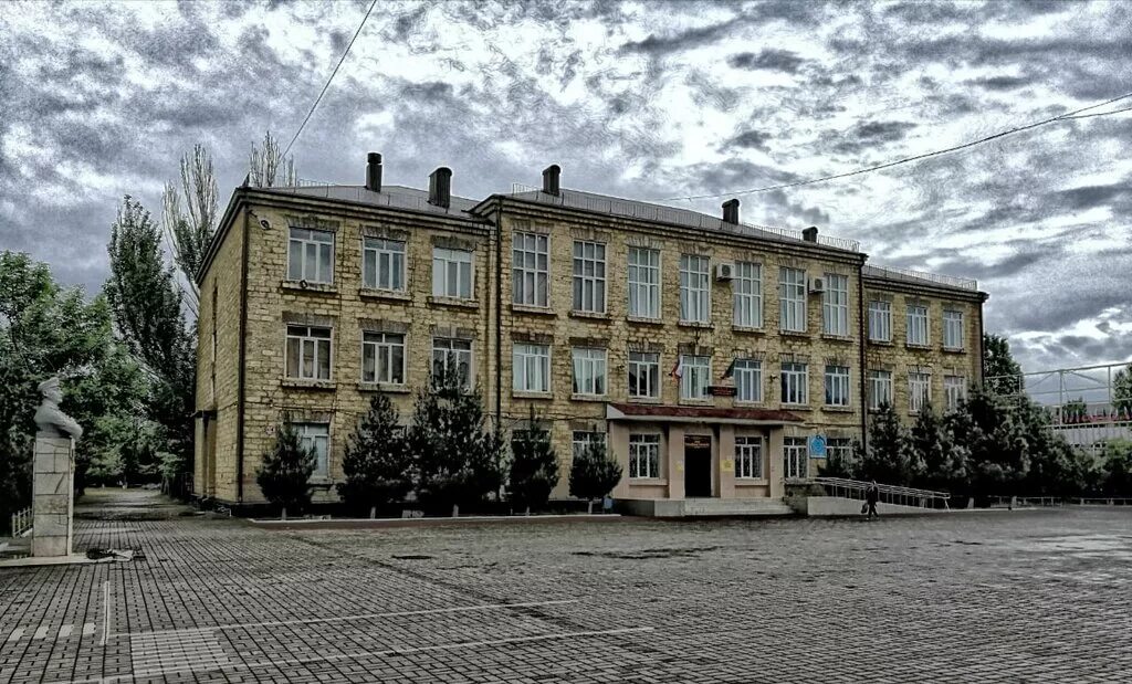 Каспийская гимназия ул орджоникидзе 16 каспийск фото Mbou Caspian Gymnasium, school, Kaspiysk, Ordzhonikidze Street, 16 - Yandex Maps