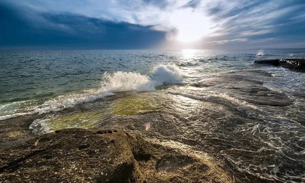 Каспийское море фото Эксперты: к концу XXI века север Каспия испарится, а Волга станет серией озер - 