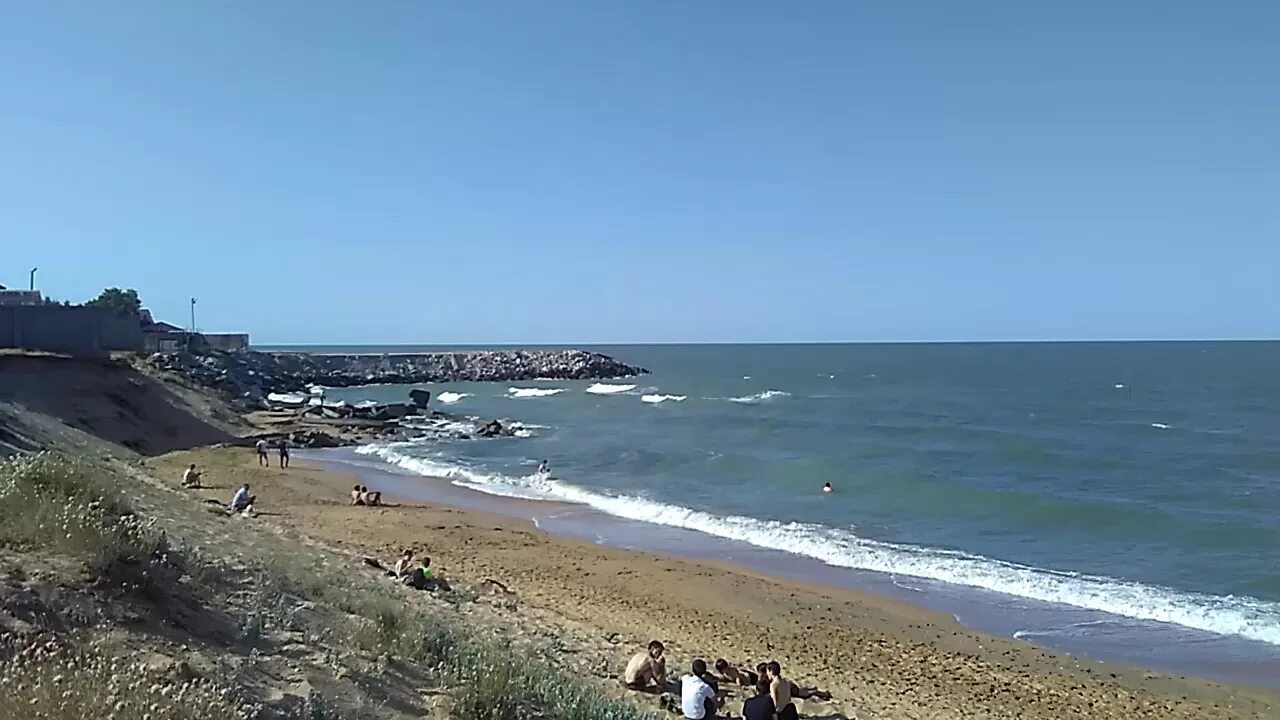 Каспийское море фото дагестан каспийск Оборудованный удобный пляж по ул.Халилова в г.Каспийске, июнь 2019 лучшие пляжи 