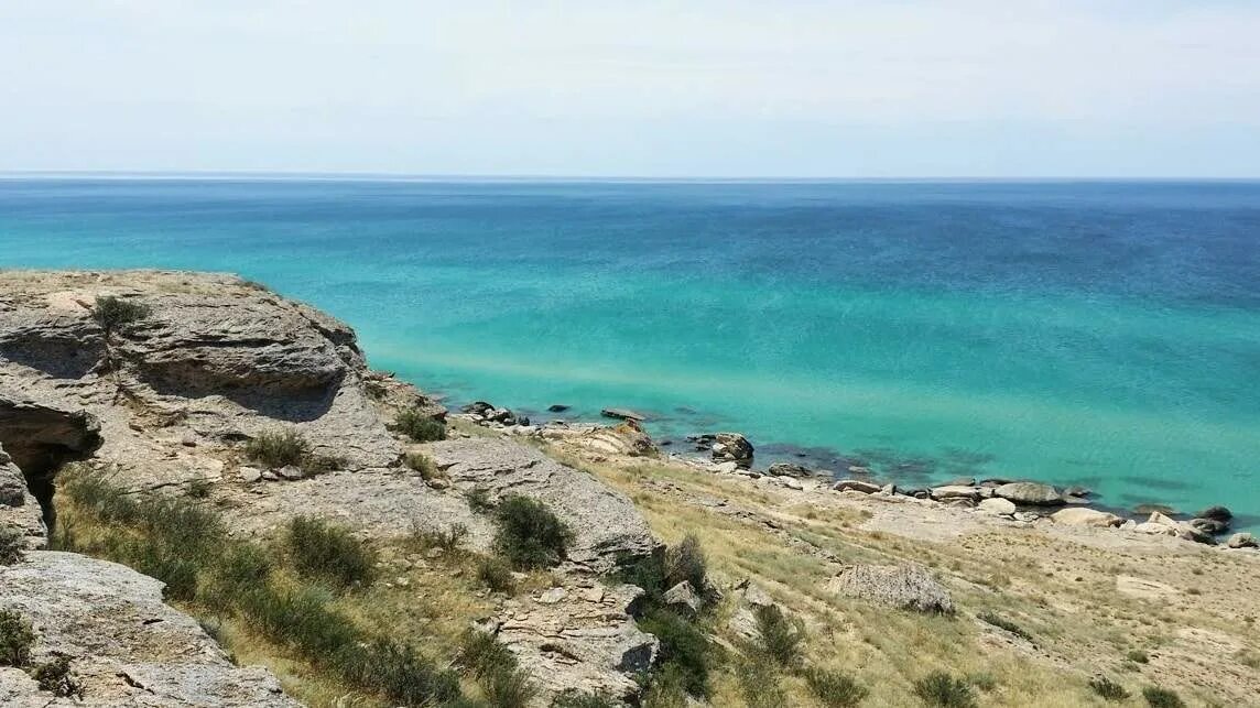 Каспийское море казахстан фото Обмелевший Каспий показали иностранным журналистам