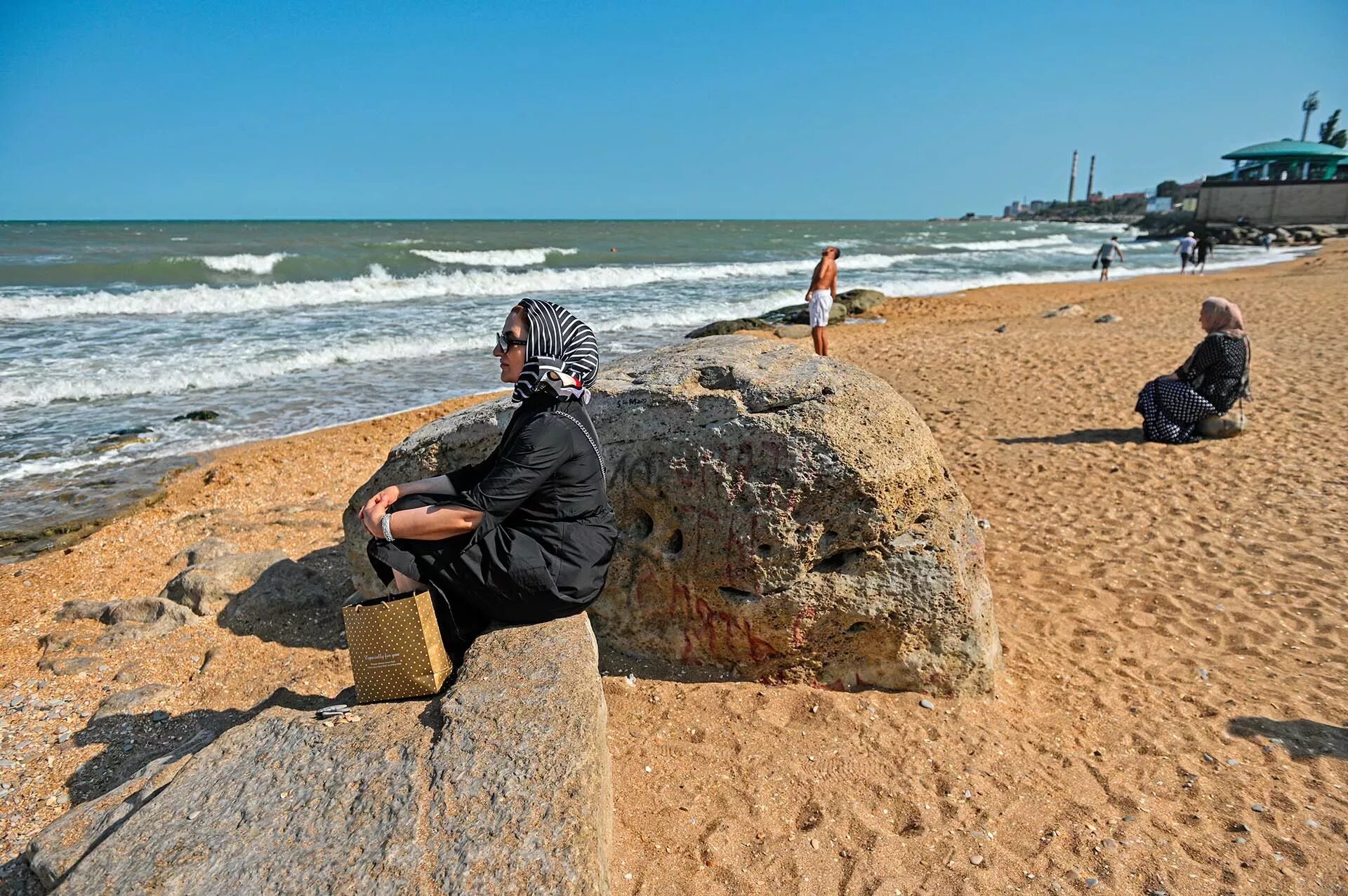 Каспийское море в дагестане фото Новый морской пляж открыли в селе Крайновка в Дагестане Национальные проекты Рос