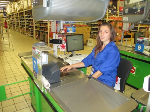 Касса в магазине фото с кассиром We recruit KASSIROV to supermarkets "Absolute"( gor-to-da OR street Gradusova,4;