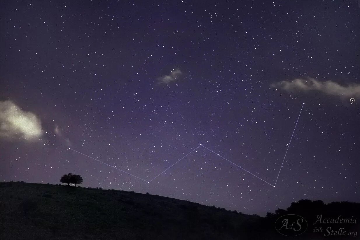 Кассиопея на небе фото Созвездие Кассиопея Фото На Небе - Karevaphoto.ru