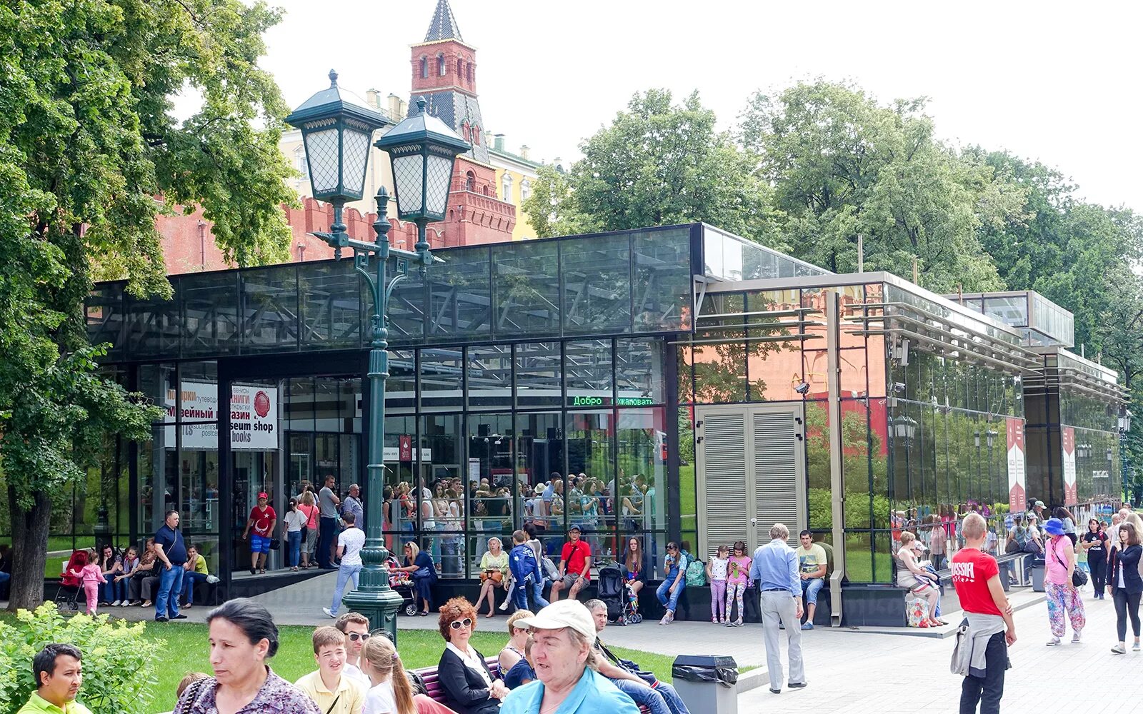 Кассы кремля фото Александровский сад в Москве и могила Неизвестного Солдата