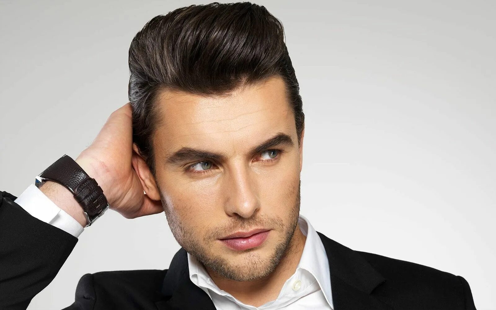 Каталог мужских причесок A Complete Guide to Hair Products for Men - The GentleManual Haircuts for men, M