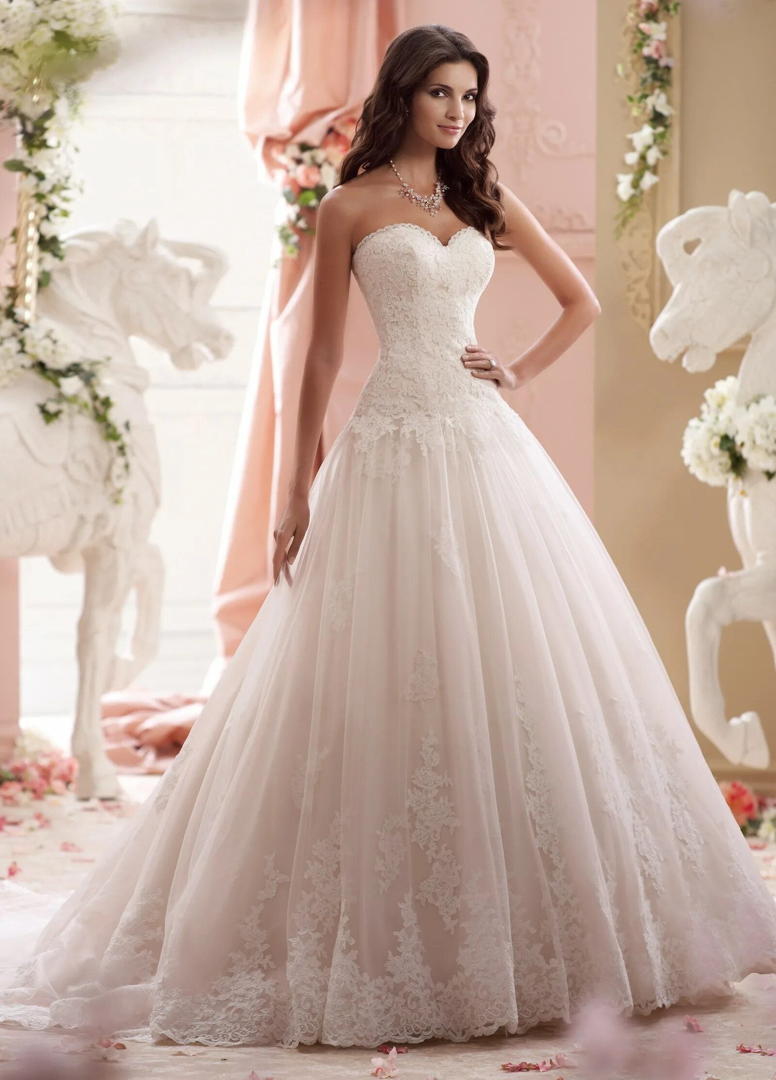 Каталог свадебных платьев фото David Tutera Sample Wedding Dress Save 61% - Stillwhite