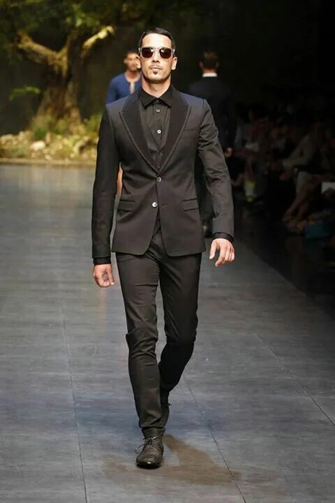 Каталоги мужской моды Dolce & Gabbana men's summer 2014 fashion show. Men fashion show, Mens fashion s