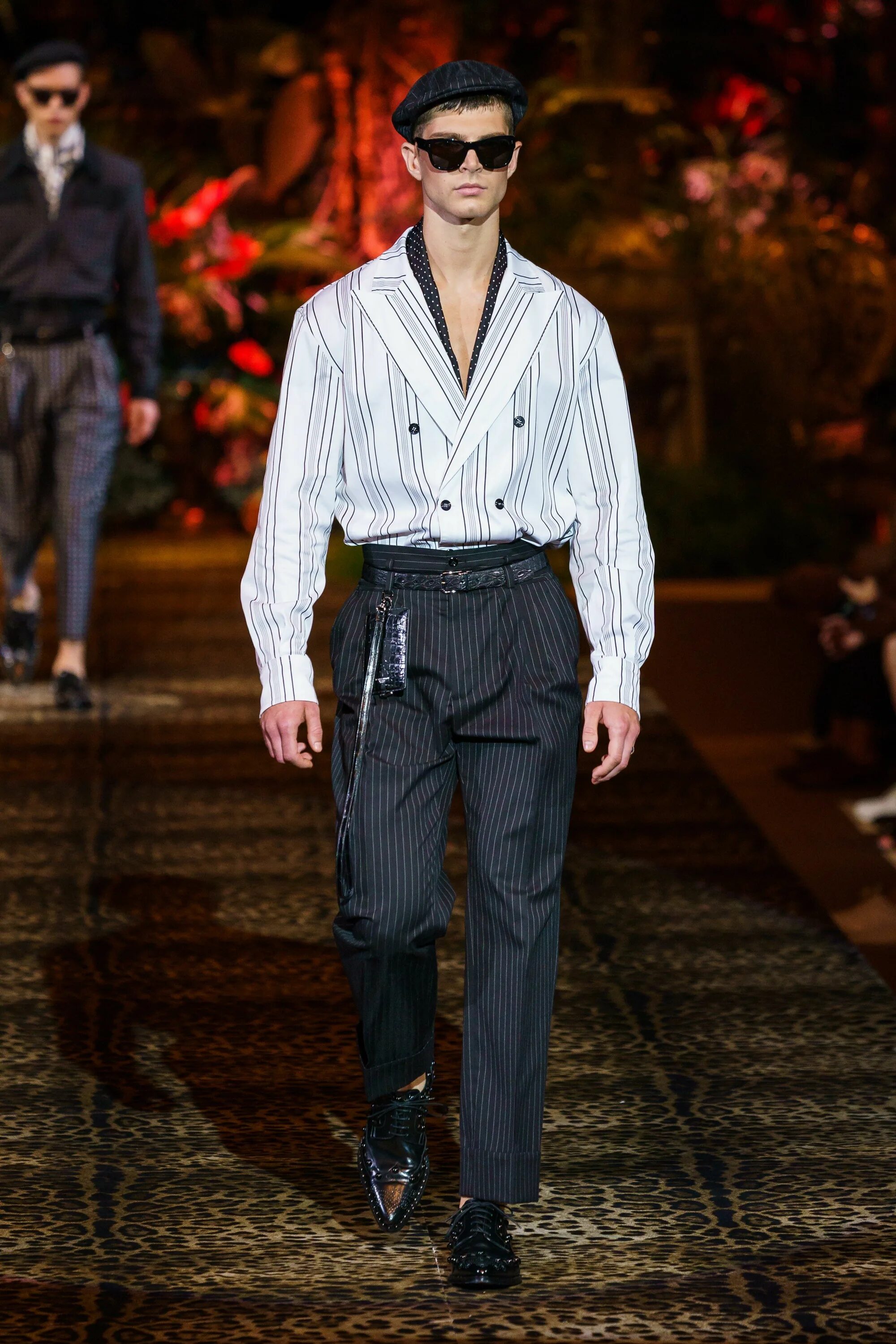 Каталоги мужской моды Dolce & Gabbana Spring 2020 Menswear Collection - Vogue High fashion men, Mens f