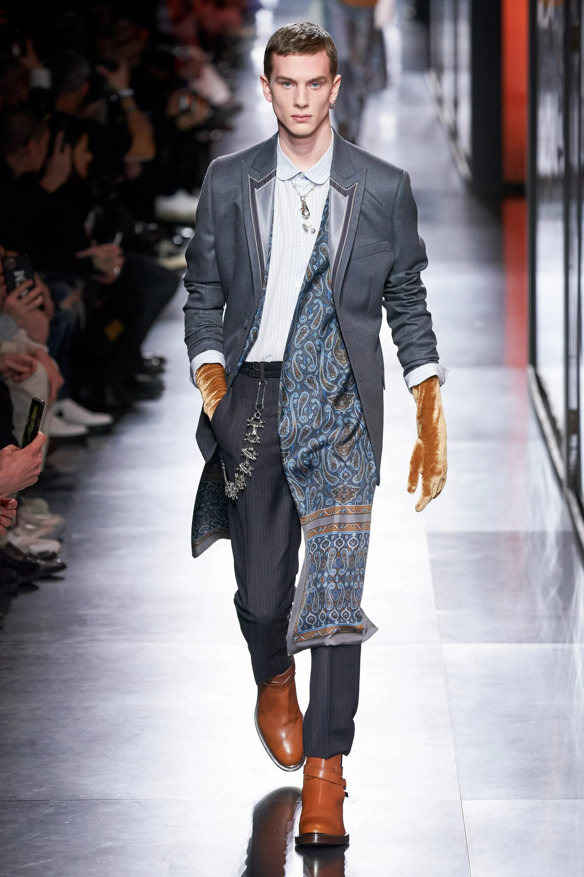 Каталоги мужской моды Dior Men Fall 2020 Menswear Collection Vogue