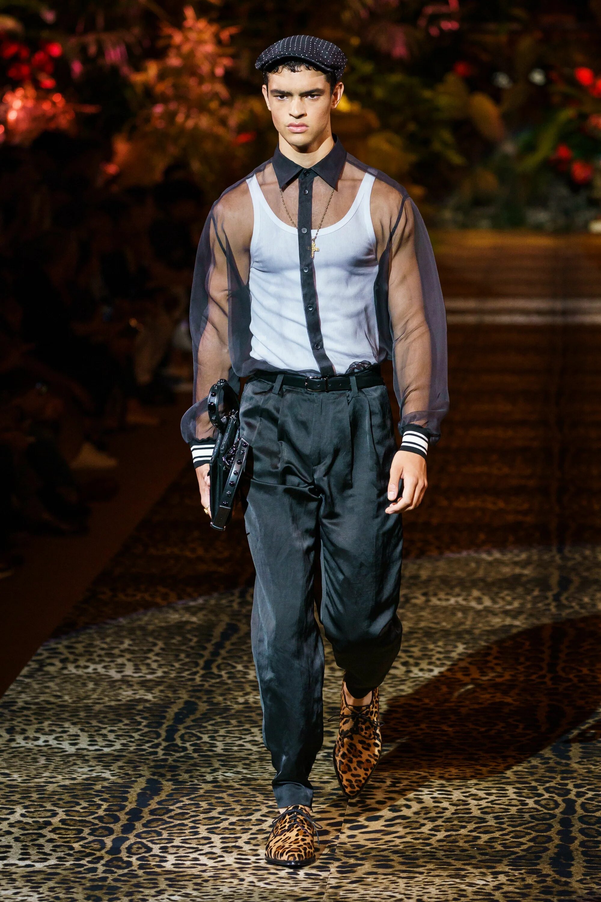 Каталоги мужской моды Dolce & Gabbana Spring 2020 Menswear Collection - Vogue Vogue men, High fashion 