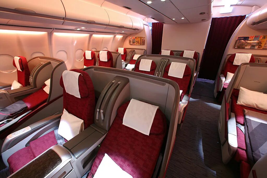 Катарские авиалинии самолеты внутри фото Pic 14 Qatar Airways' Airbus A340-600 - Business Class Flickr