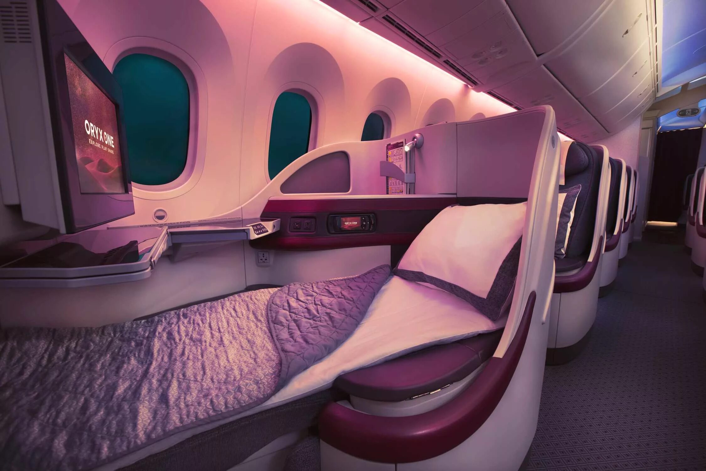 Катарские авиалинии самолеты внутри фото Have you ever been upgraded to Business Class? I just was by Qatar Airways. - Af