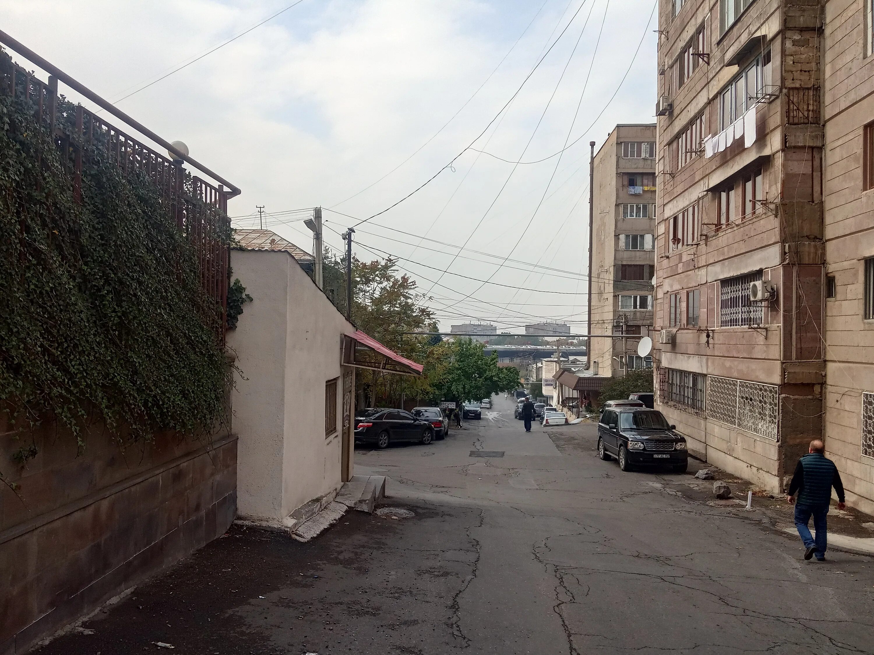 Кацин ереван улица антона кочиняна фото File:Zavaryan street, Yerevan 02.jpg - Wikimedia Commons