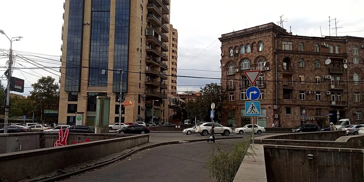 Кацин ереван улица антона кочиняна фото File:Vardanants street, Yerevan 01.jpg - Wikimedia Commons