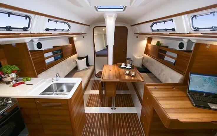 Катер фото внутри Pin by Salvador on Barco Interior Sailboat interior, Boat interior design, Boat 