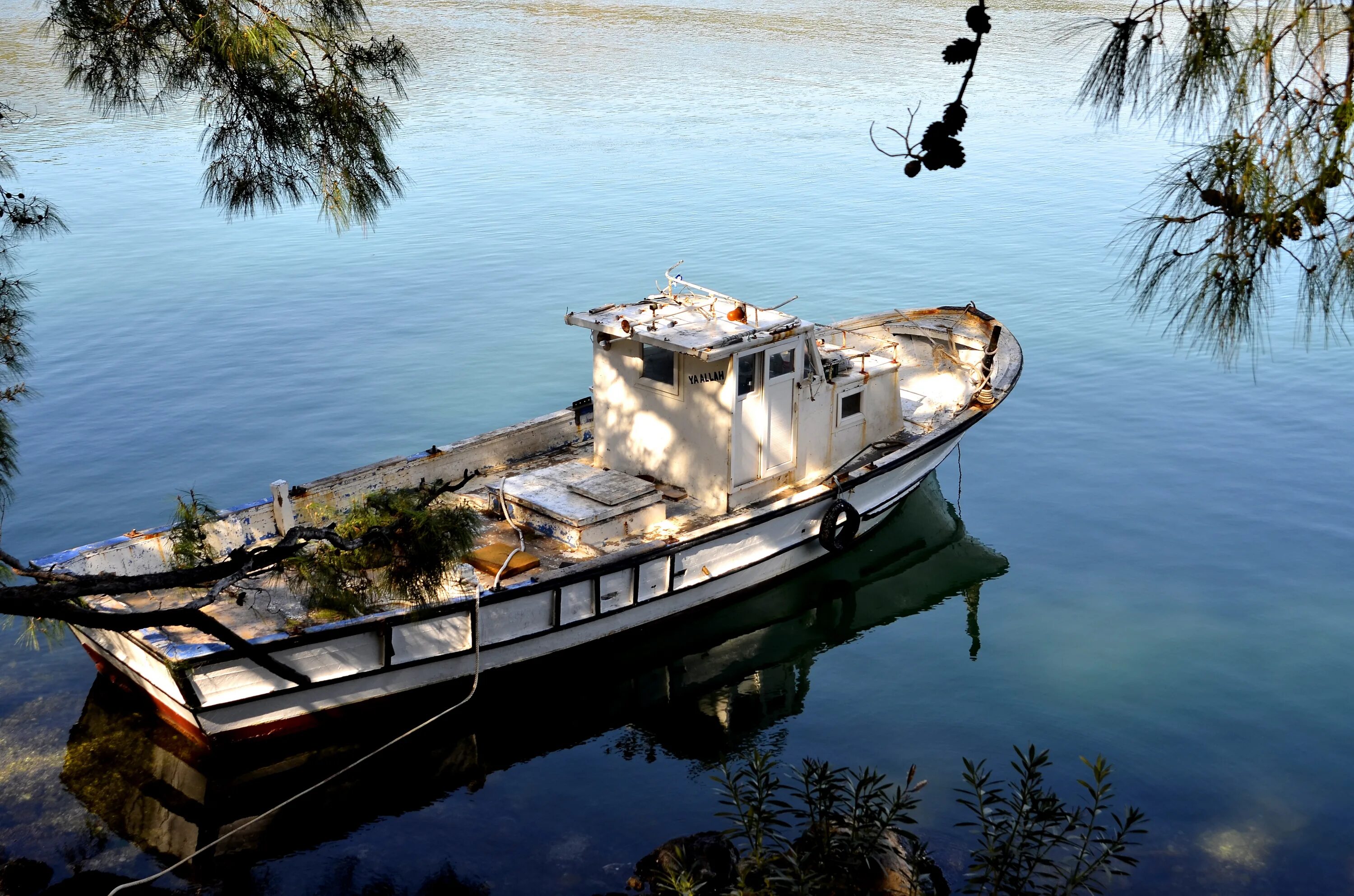 Катер на реке фото Free Images : sea, coast, water, boat, lake, river, boot, reflection, vehicle, b