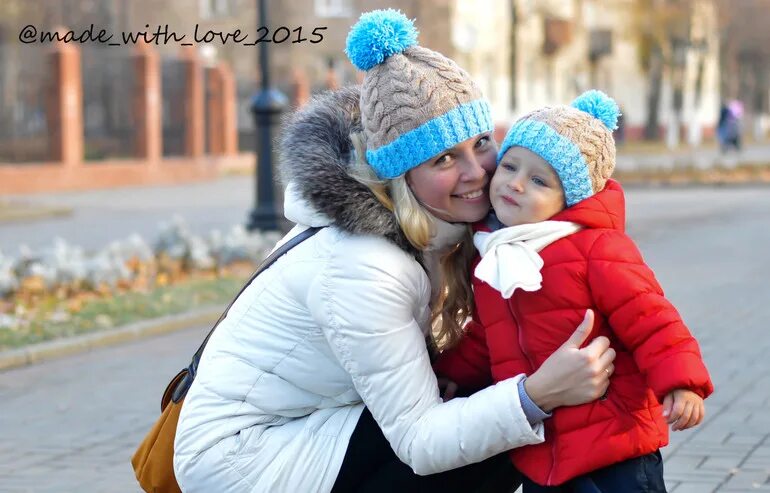 Катерина лоренс мама в шапке фото Вяжем шапки на заказ (детские,взрослые,family look)и аксессуары для фотосессий -