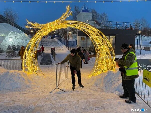 Катка катька фото мосты ⛸ После бурного обсуждения самого длинного катка России (на Михайловской набереж