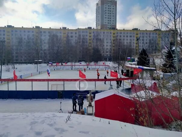 Каток 15 й микрорайон 19 фото На катке 8 микрорайона настоящий праздник: все готово к хоккейному противостояни