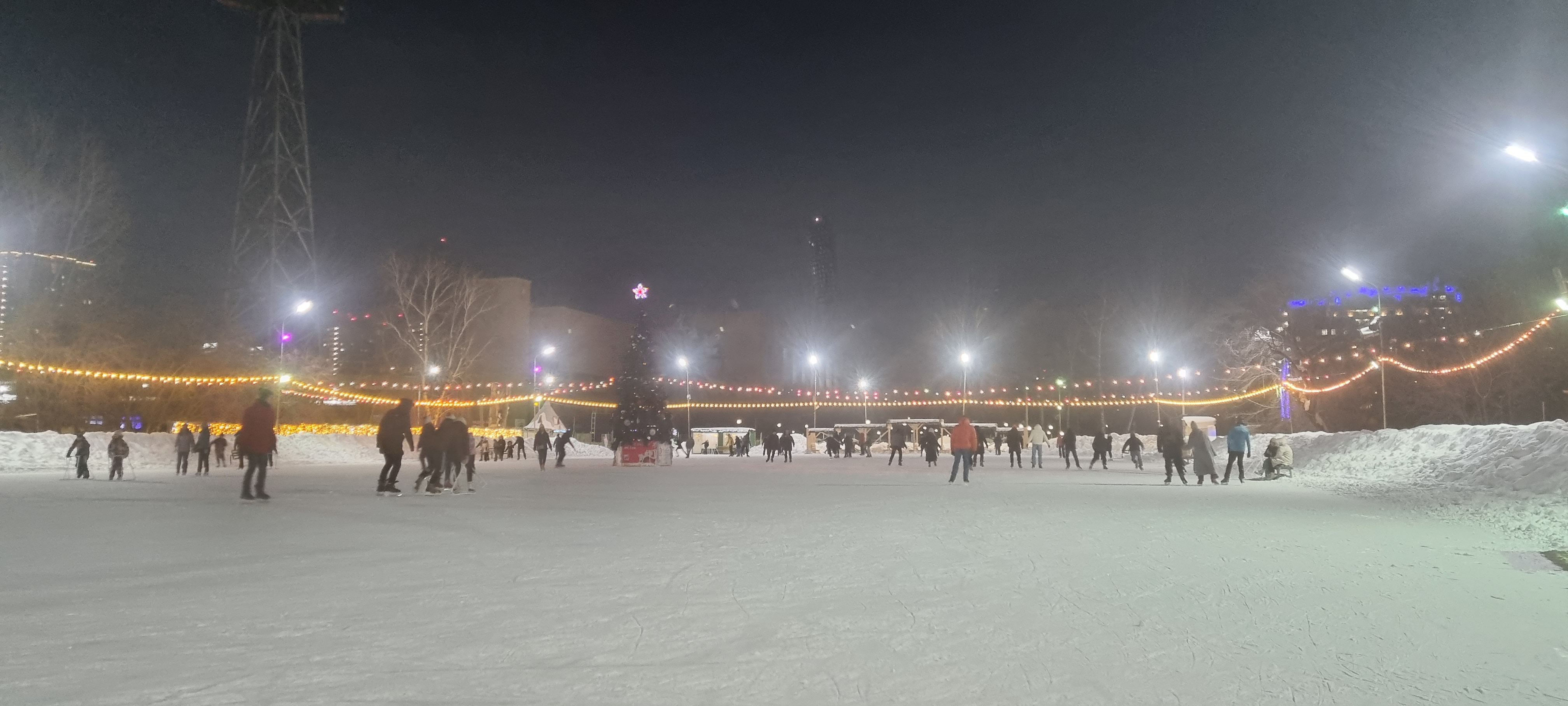 Каток 15 й микрорайон 19 фото Permanently closed: Ice rink, ice rink, Novosibirsk, Frunze Street, 15 - Yandex 