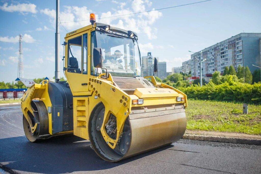 Каток машина фото В Кузбассе определены первые подрядчики по ремонтным работам в рамках нацпроекта