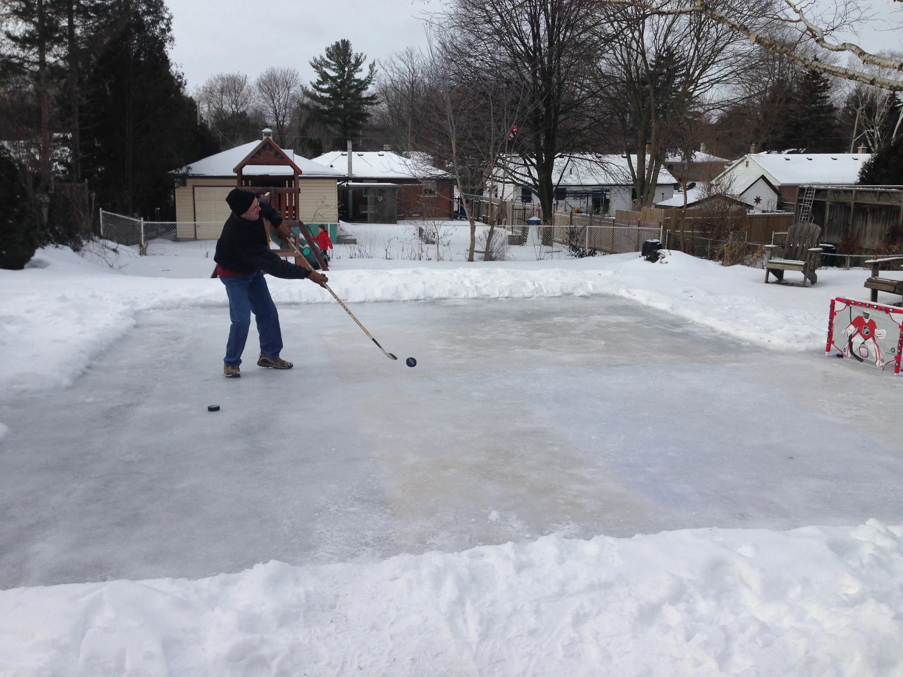 Каток на даче своими руками 30 Second Mom - Ashlee Benest: 10 Steps to Building a Backyard Ice Skating Rink 