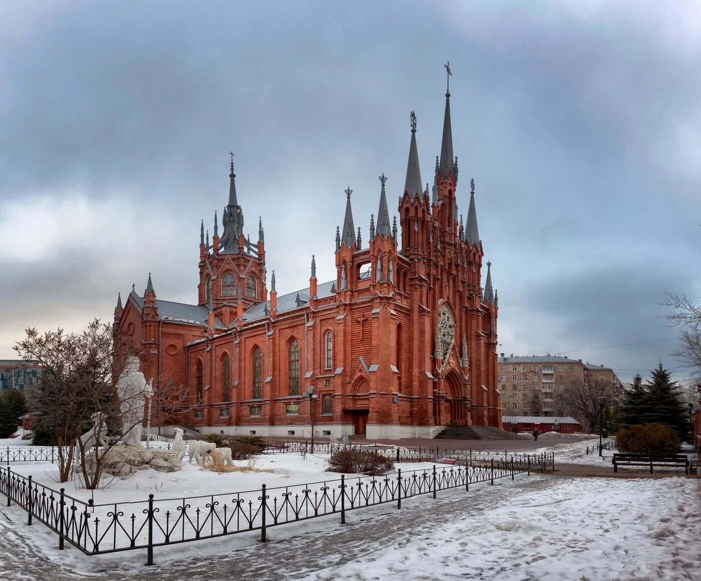 Католические храмы москвы фото В Москве отпраздновали 20-ю годовщину освящения Кафедрального собора Непорочного