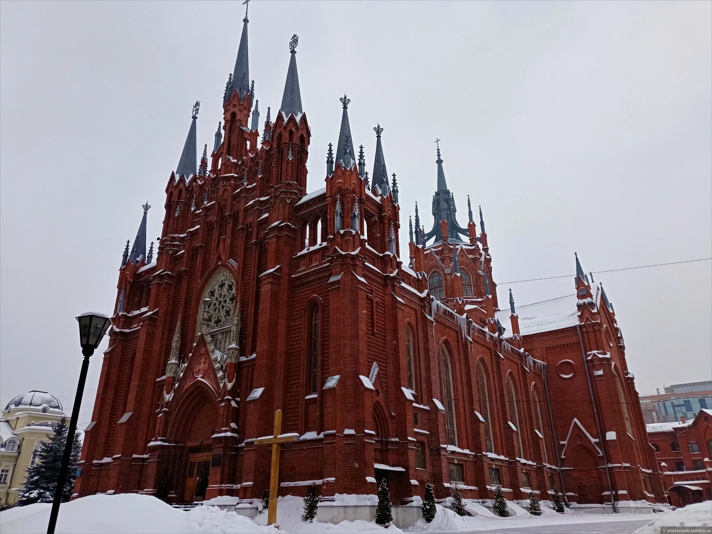 Католические храмы москвы фото Кафедральный собор римско-католической церкви Непорочного Зачатия Пресвятой Девы