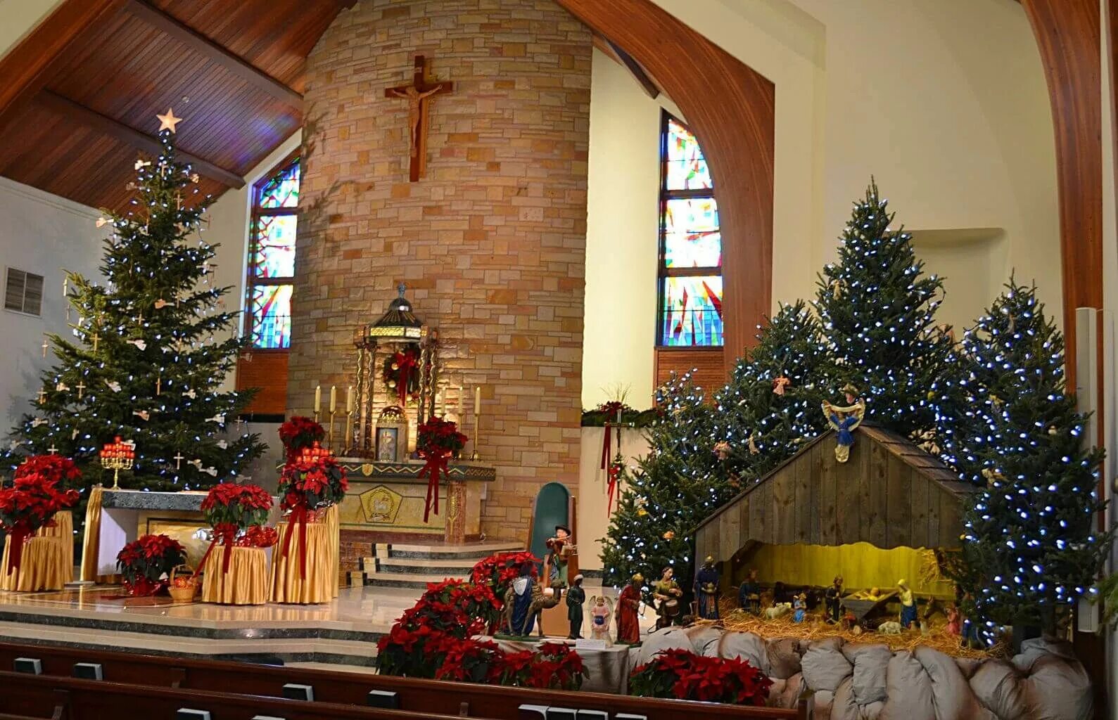 Католическое рождество картинки Top Church Christmas Decoration Ideas That Will Inspire You Church christmas dec