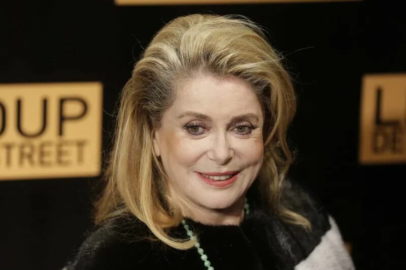 Катрин денев фото сейчас Catherine Deneuve defende que "o 'flirt' inconveniente não é crime" - Atualidade